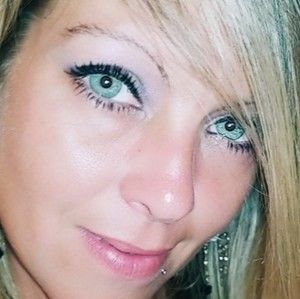 Meet your Posher, Cassandra